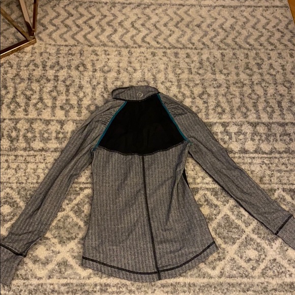 Athletic top - Picture 2 of 3